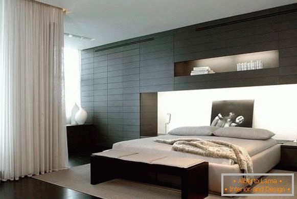 Dizajn spavaće sobe u modernom stilu sa crnim elementima