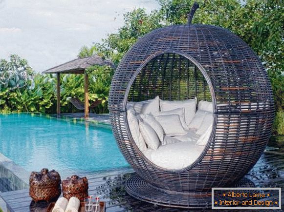 Akrilna stolica za kokose