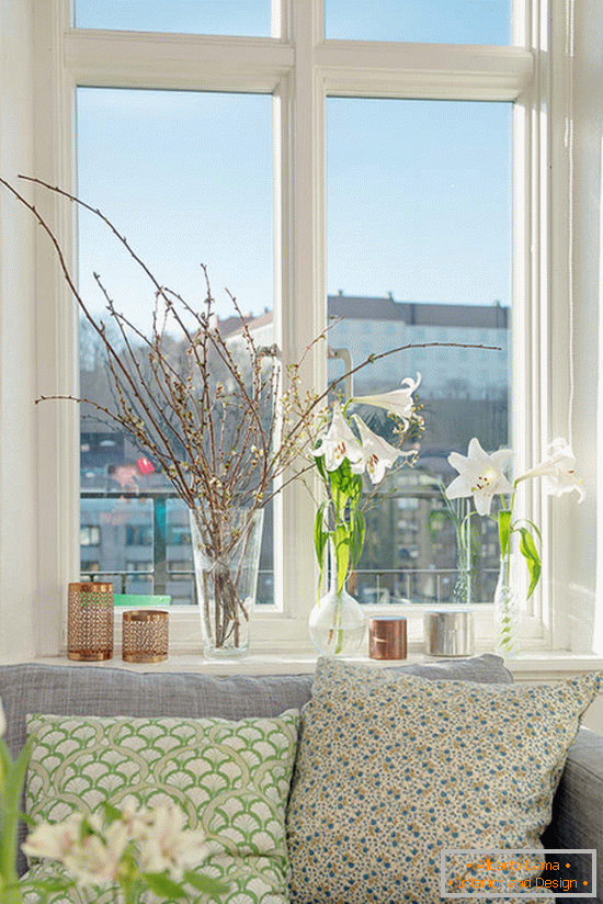 Dekoracija prozora sa cvijećem