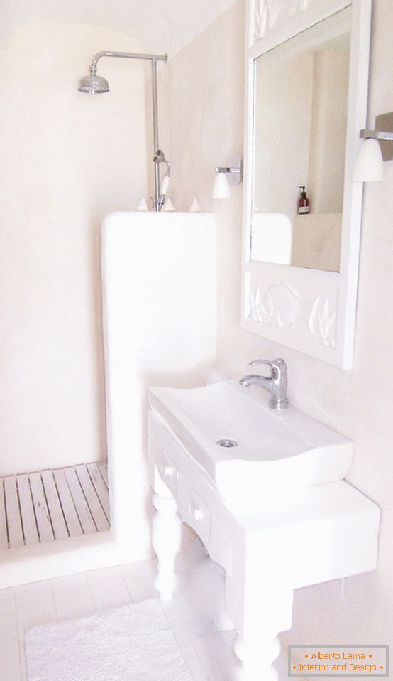 Kombinirano kupatilo u bijeloj boji