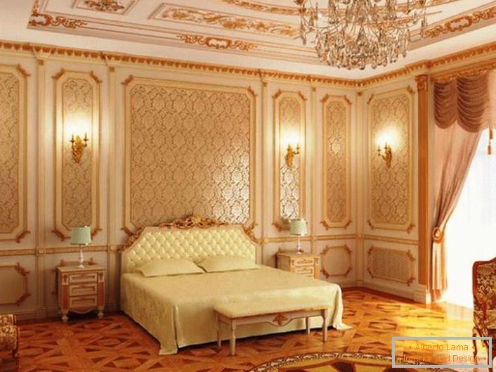 Zlatni šabloni se savršeno uklapaju u sastav baroknog stila. Moderna spavaća soba za par.