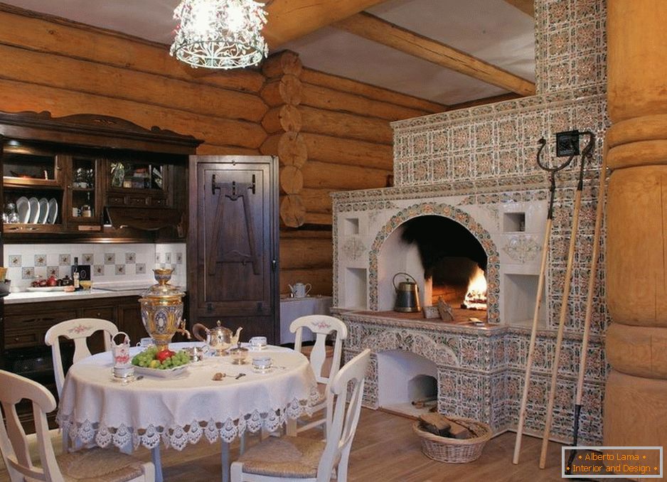 Ruski štednjak u kuhinji privatne kuće