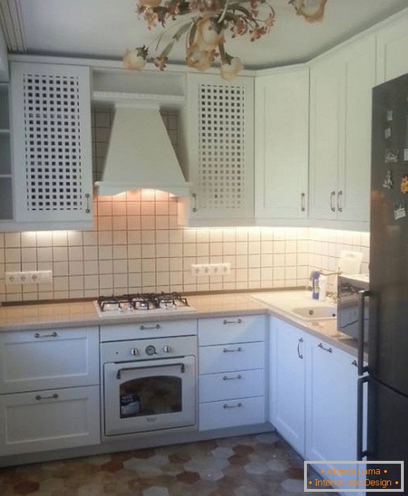 Kuhinjice u malom uglu - dizajn fotografija u unutrašnjosti 2016