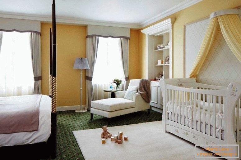 Prostrana spavaća soba za roditelje sa djetetom