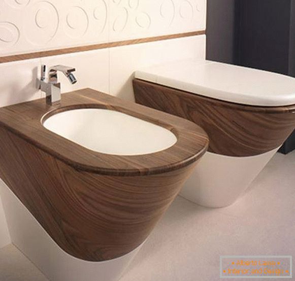 Drvena WC stolica