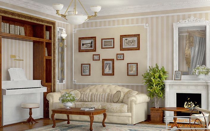 Svetla i prostrana soba za goste u klasičnoj francuskoj kući.