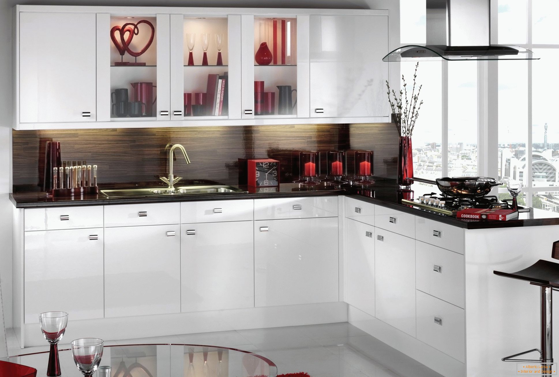 Crna i crvena u dizajnu bijele kuhinje