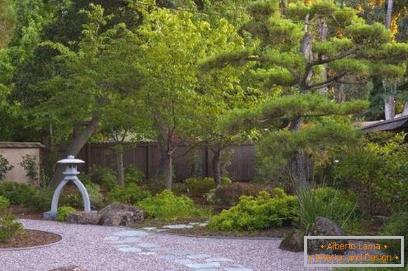 Vrtne staze - fotografija japanskog stila