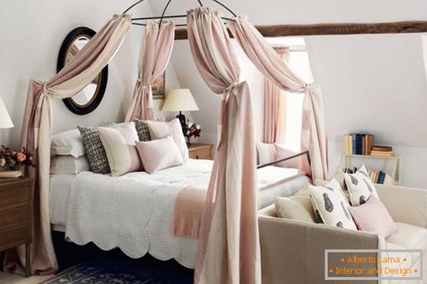 Predivna spavaća soba u kremnim bojama