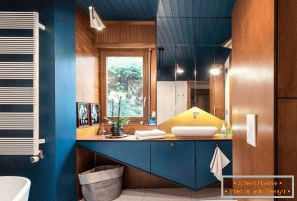 Prekrasna kupaonica - fotografija u tamno plavoj boji