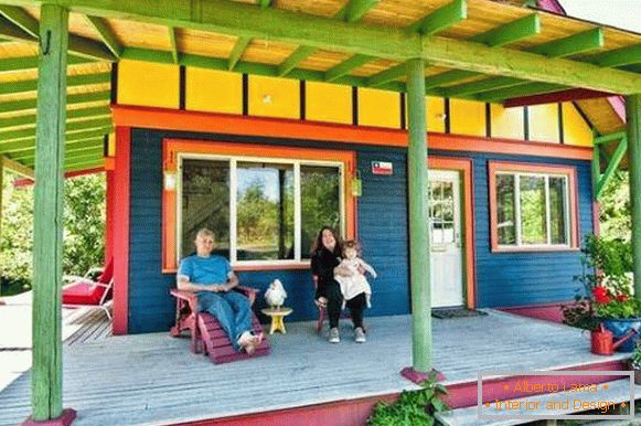 Najneverovatnija boja fasade kuće na fotografiji