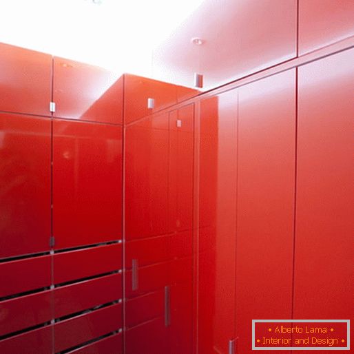 Transformibilna crvena i bijela spavaća soba в сложенном виде