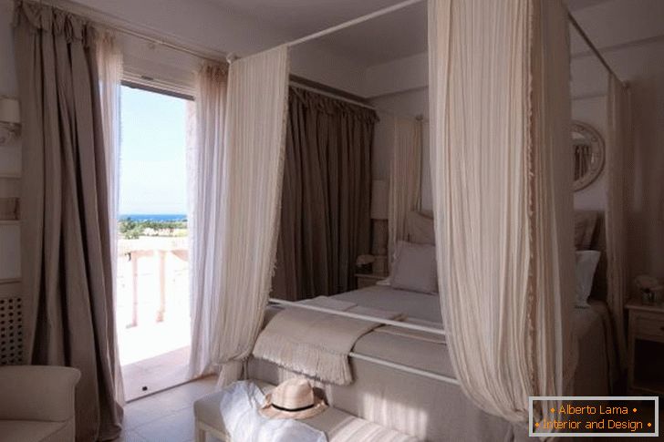 Dizajn spavaće sobe u hotelu Borgo Egnazia