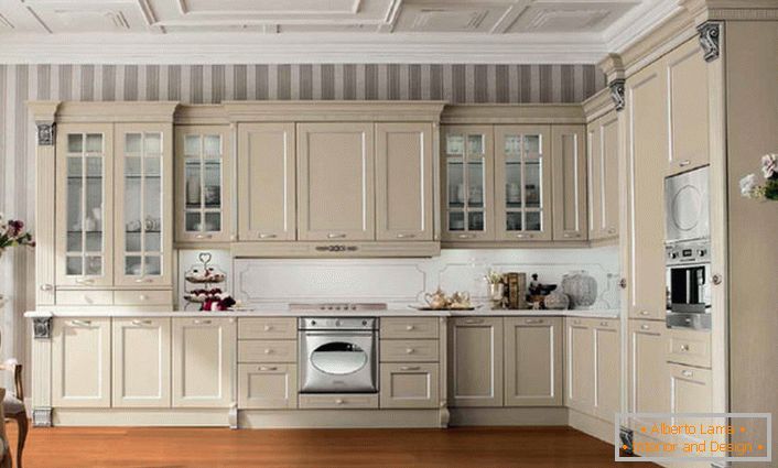 Kuhinja neoklasičnog stila