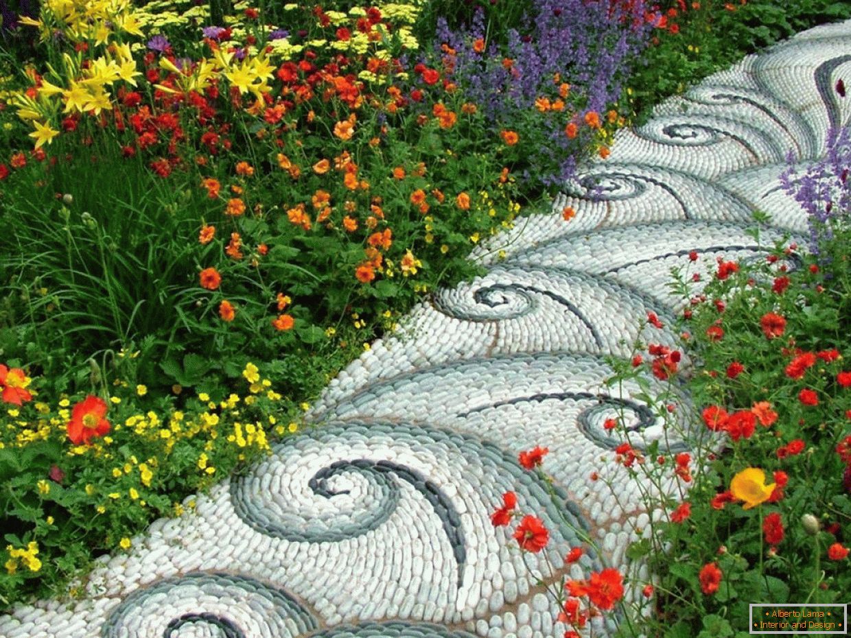 Dekorativni dizajn vrtne staze
