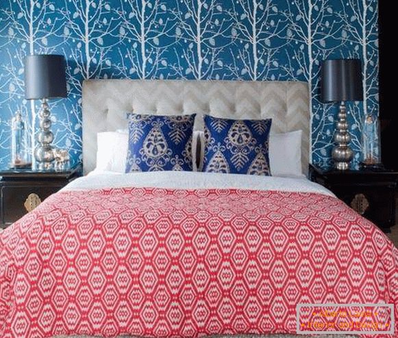 Svetlo plava pozadina u dizajnu spavaće sobe 2016