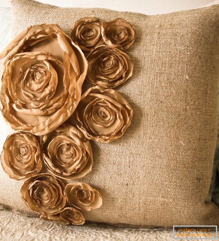 Jastuk sa ružama