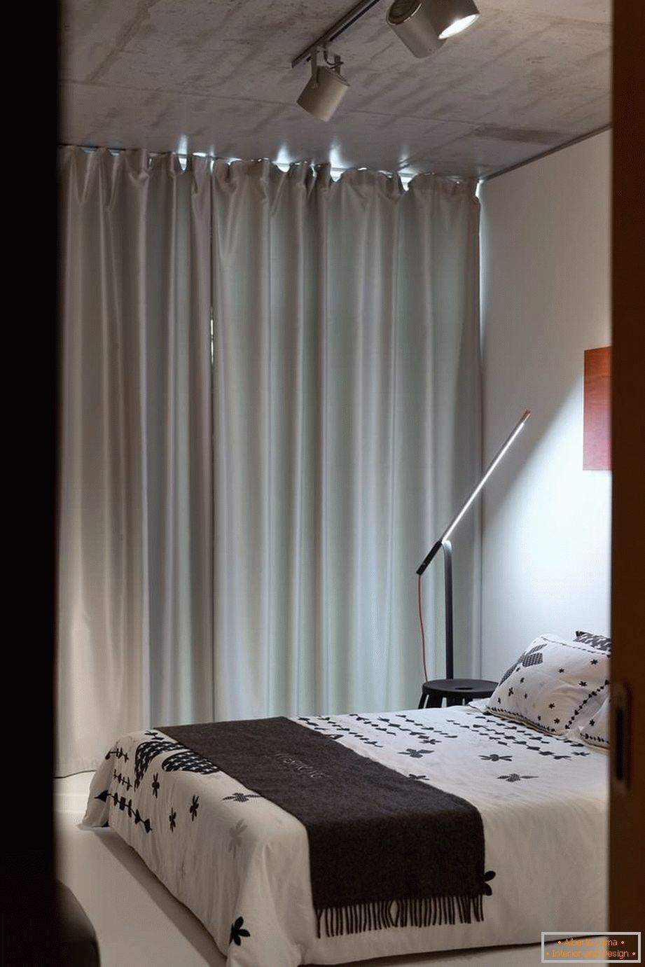 Spavaća soba u jednom dvosobnom stanu u Kijevu