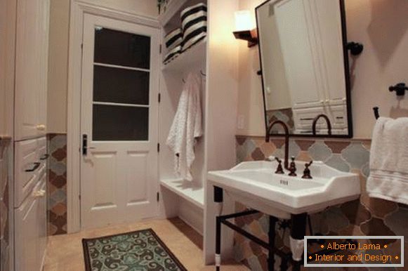 Elegantna ukrasna pločica za kupatilo u stilu Provence