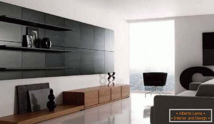 Stil minimalizma je primjetan za korištenje praktičnih polica za ukrašavanje dnevne sobe.