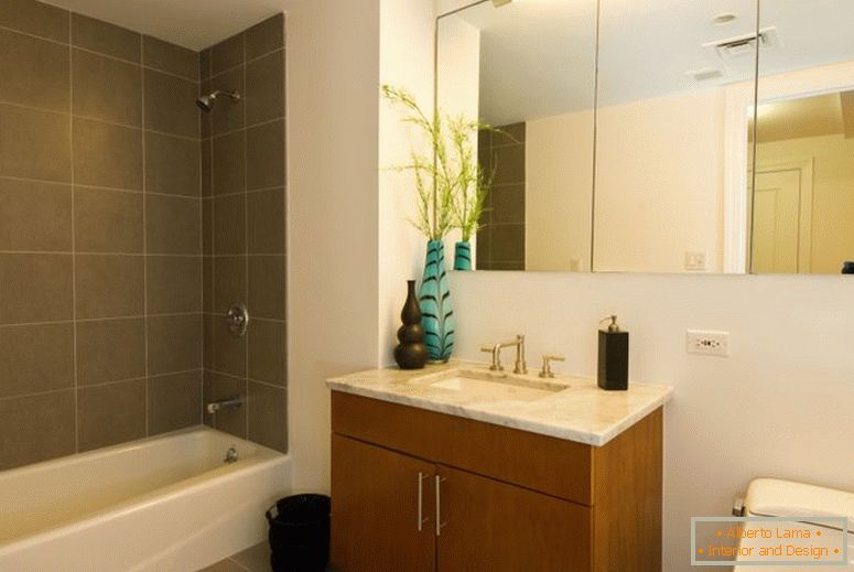 elegantno-kuće-enterijer-dizajniranje-kupatilo-dizajn-crno-belo-privlačne-moderne-male ideje-featuring-fascinantno-prirodno-smeđe-drvo-jednokrevetno-ukras-a-mala-kupatilo- u crnom i belom