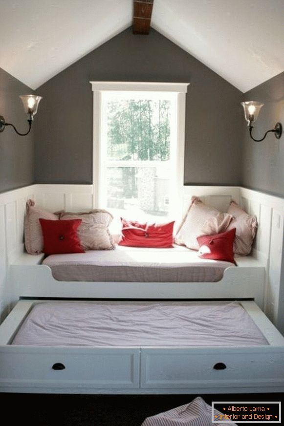 Udobna sofa s tajnim krevetom