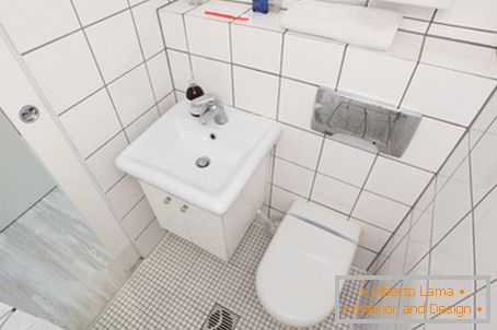 Malo kupatilo u bijeloj boji