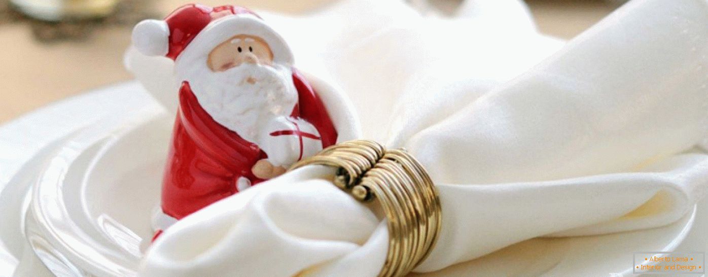 Figurica Djeda Mraza za dekoraciju