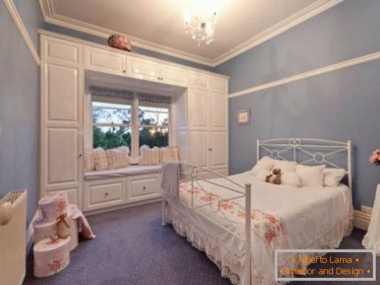 Nameštaj i dekor za spavaću sobu u stilu Provanse