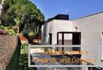 Moderna arhitektura: elegantna privatna kuća na mediteranskoj obali u Španiji