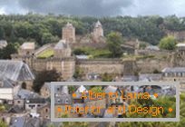 Drevni utvrđeni grad Fougeres. Bretanja, Francuska