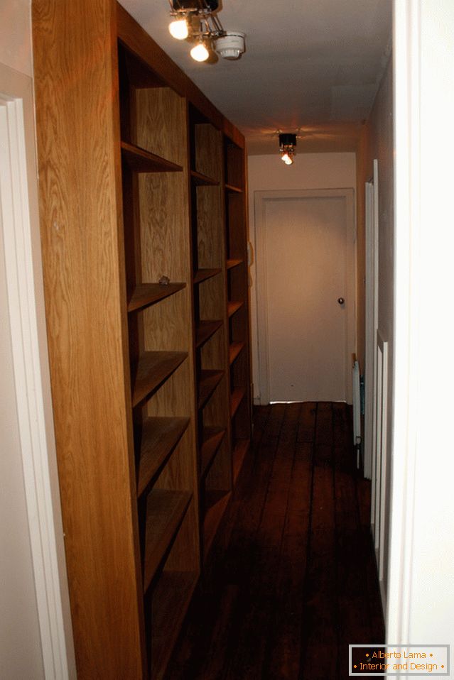 Koridor malog apartmana prije renoviranja