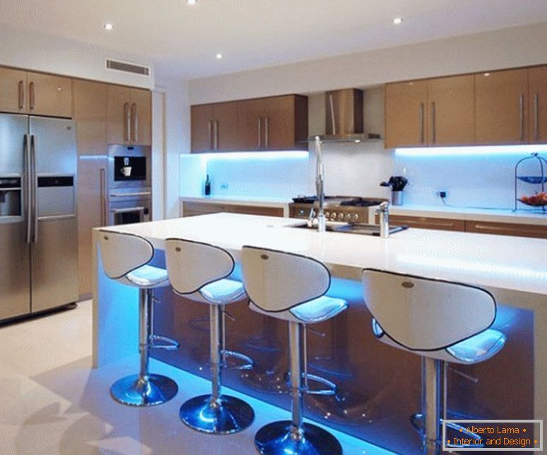 LED pozadinsko osvetljenje u kuhinji