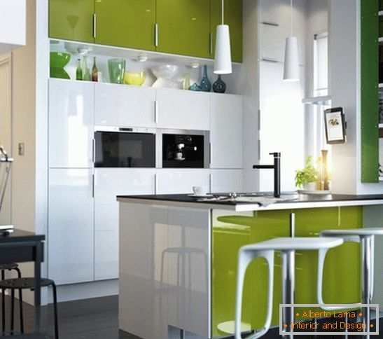 Svetle boje u dizajnu kuhinje