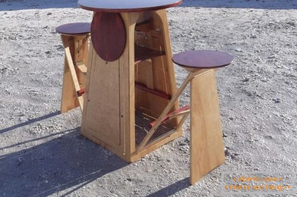Modularni preklopni sto sa sedištima