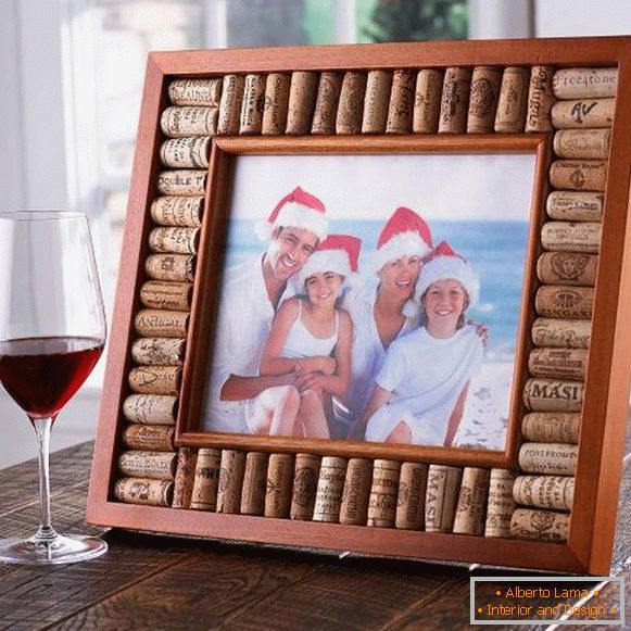 Okvir za fotografije od vinskih zatvarača