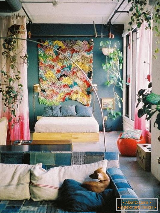 Kreativan dizajn spavaće sobe u potkrovlju