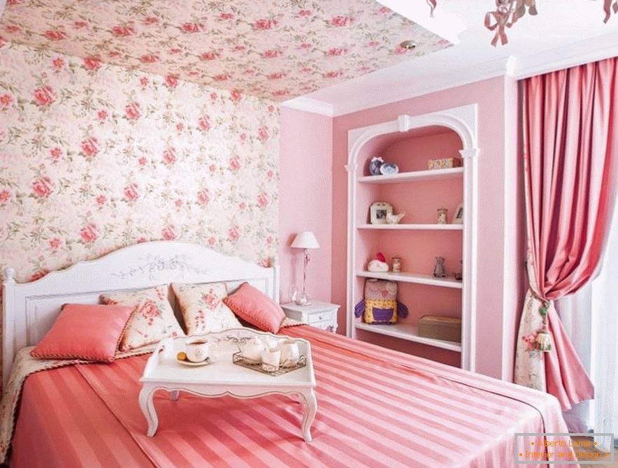 Spavaća soba u roze boje