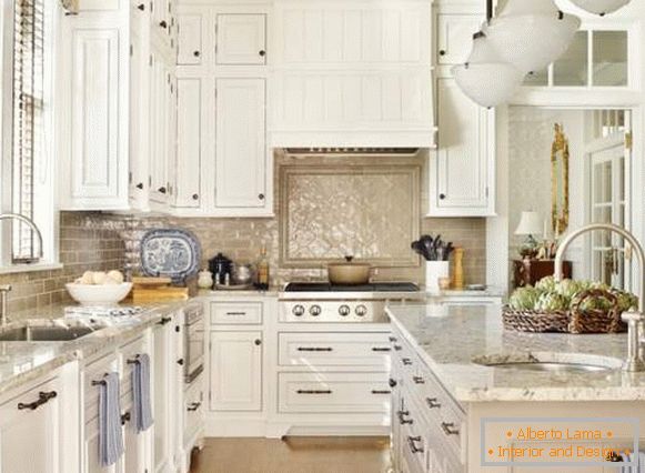 Kuhinja bela klasika - dekoracija fotografija