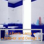 Kupatilo u plavoj i bijeloj boji