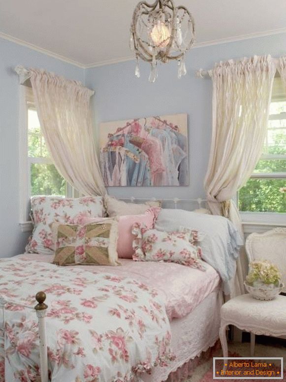 Unutrašnjost spavaće sobe u modernim bojama 2016