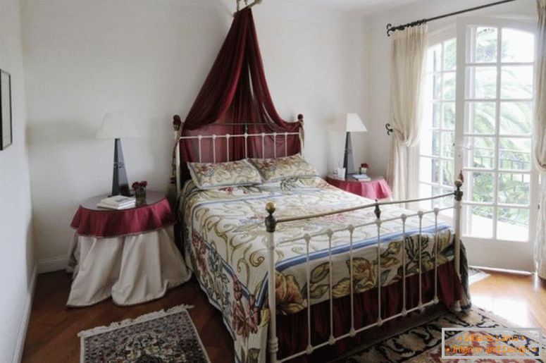 prelepa-tradicionalna-francuska-zemlja-kuća-slika-novog-u-dizajn-2015-spavaća soba-unutrašnjost zemlje