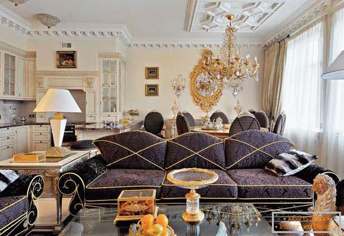 Luksuzna verzija gostinjske sobe u stilu eklekticizma.