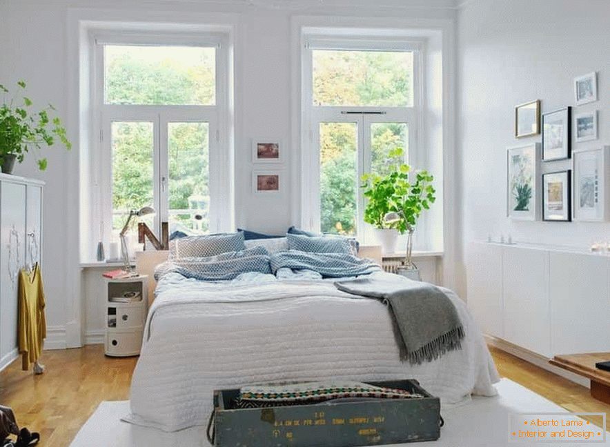Svetla spavaća soba в скандинавском стиле