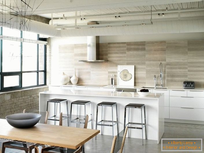 Prava opcija zoniranje kuhinjskog prostora u stilu potkove. Jednostavnost, skromnost, funkcionalnost i praktičnost su stil stvarne domaćice.