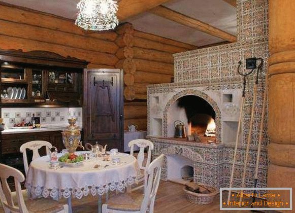 Ruski etnički stil u unutrašnjosti - fotografija u privatnoj kući