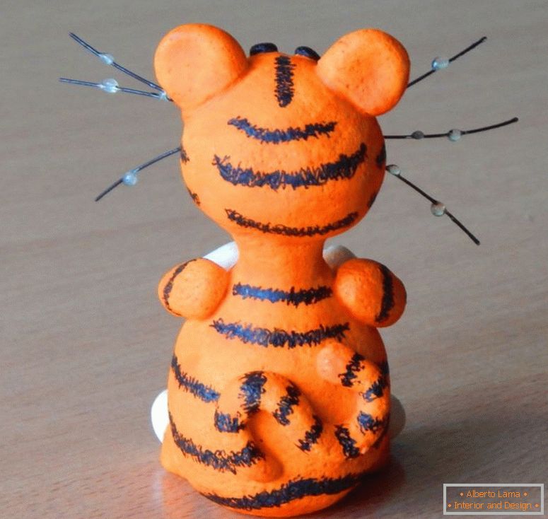 959a324aŝe900472841a51296926-lutke-igračke-figurine-tiger kuk