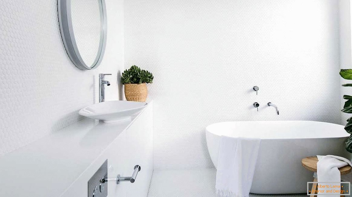 Dizajn kupatila u beloj boji