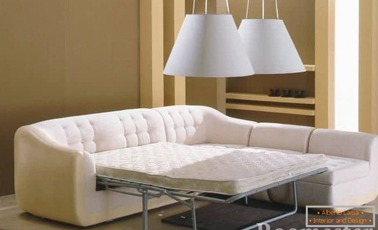 Bijeli kutni sofa sa ortopedskim dušekom