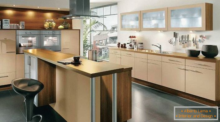 Modularni kuhinjski namještaj vam omogućava harmonično uređenje sobe različitih veličina.